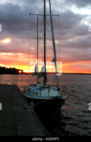 Coucher du soleil sur le lac Derg Irlande Banque D'Images