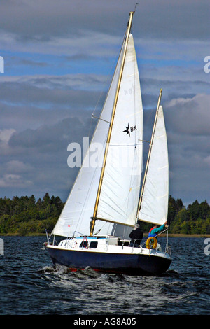 La voile sur le lac Derg Irlande Banque D'Images