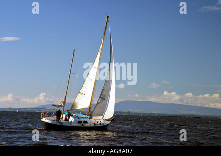 La voile sur le lac Derg Irlande Banque D'Images