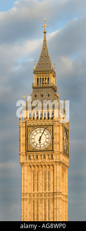 London St Stephen s Tower contenant la cloche appelée Big Ben au lever de Londres Angleterre Royaume-Uni Banque D'Images
