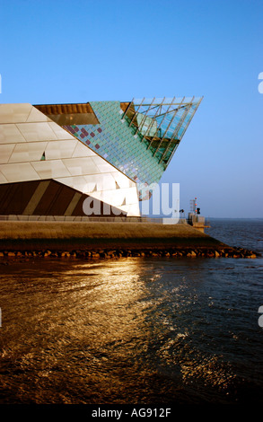 Kingston Upon Hull, l'aquarium The Deep Banque D'Images