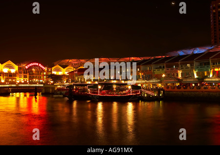 Point de Riverside restaurants et cafés le long de la rivière Singapour , Singapour's Boat Quay Banque D'Images