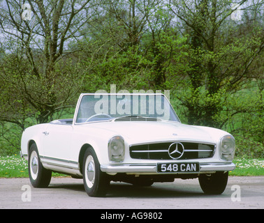 1964 Mercedes Benz 230 SL Banque D'Images