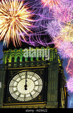 D'artifice à minuit sur Big Ben London England UK Banque D'Images
