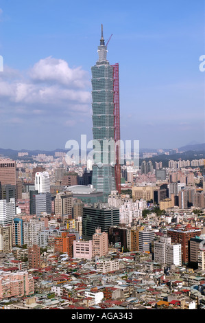 La tour Taipei 101 en construction à Taiwan est le plus grand bâtiment 2005 Banque D'Images