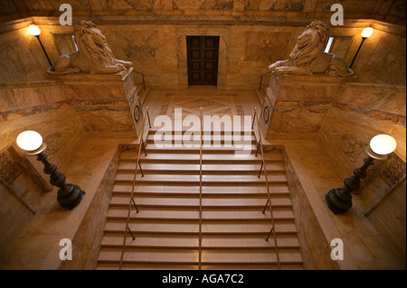 Dans l'escalier à la Bibliothèque publique de Boston Copley Square Boston MA Banque D'Images