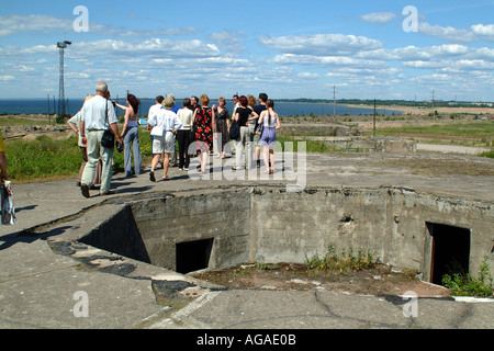 Les touristes visitant la mer forts à Cronstadt Golfe de Finlande de la mer Baltique, près de Saint-Pétersbourg, Fédération de Russie Banque D'Images