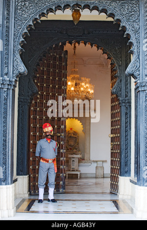 Entrée de l'ancien hall de l'hôtel Shiv Niwas Palace Partie de la complexe City Palace à Udaipur Inde intellectuelle a annoncé Banque D'Images