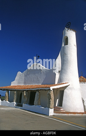 Chiesa di Stella Maris Porto Cervo sur la Costa Smeralda en Sardaigne Italie conçu par Michele Busiri Vicci 1960 Banque D'Images