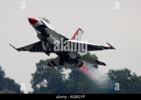 Les Thunderbirds de l'US Air Force USAF équipe acrobatique USA Aerobatic Team Banque D'Images