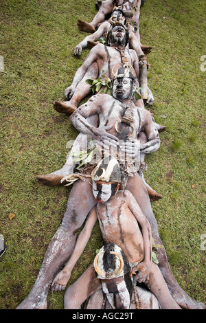 Danseurs lors de l'Assemblée chanter chanter, Goroka, Papouasie Nouvelle Guinée Banque D'Images