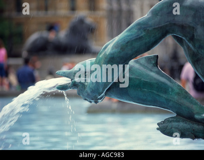 Fontaine à Trafalgar Square Londres Grande Bretagne Banque D'Images