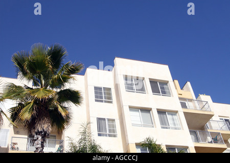 Condos de luxe et appartements sont populaires avec ceux qui en ont les moyens indiqués ici en Californie du sud Banque D'Images