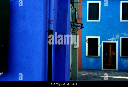 Façade colorée de maisons en terrasse de l'Île Burano Italie Venise Banque D'Images