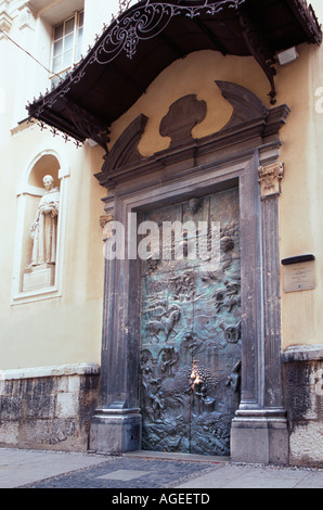 Cathédrale Saint-nicolas la porte d'entrée principale de l'Europe Slovénie Ljubljana Banque D'Images