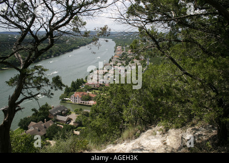 Vue depuis le sentier sur le mont Bonnell à Austin, Texas Banque D'Images