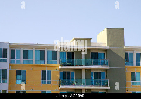Condos de luxe et appartements sont populaires avec ceux qui en ont les moyens indiqués ici en Californie du sud Banque D'Images