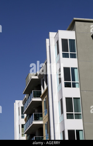 Condos de luxe et appartements sont populaires avec ceux qui en ont les moyens indiqués ici en Californie du sud Banque D'Images