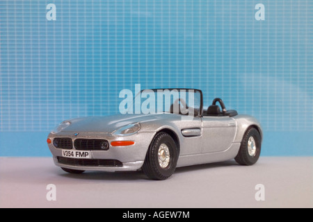 BMW Z8 modèle par Corgi du film de James Bond LE MONDE NE SUFFIT PAS Banque D'Images