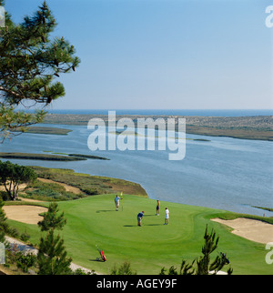 Le Portugal l'Algarve, de golf San Lorenzo, 6e de la mer et l'estuaire du trou Banque D'Images