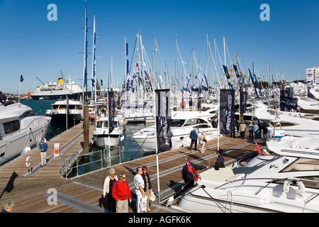 Southampton Boat Show 2007 Marina et pontons Banque D'Images