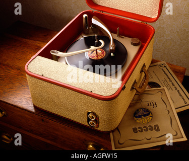 Record Player 1950 s type Dansette Banque D'Images