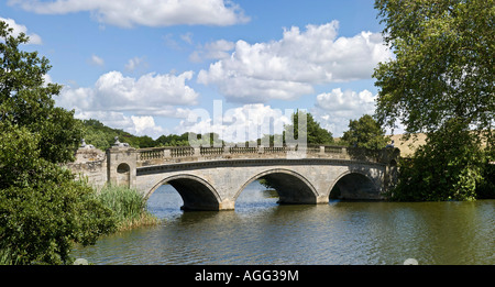 Warwickshire Angleterre Compton Verney robert adam bridge Banque D'Images