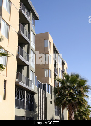Condos de luxe et appartements sont populaires avec ceux qui en ont les moyens indiqués ici en Californie du sud Banque D'Images