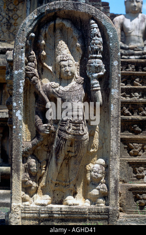 Pierre garde à Polonnaruwa, Sri Lanka ruines du temple Banque D'Images