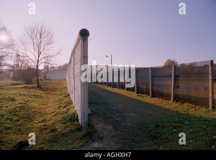 Au musée le village Modlareuth un vestige du mur qui divise l'Allemagne Banque D'Images