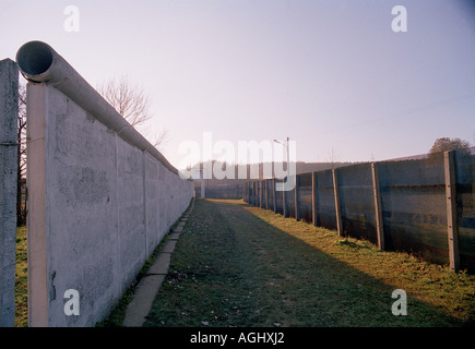 Au musée le village Modlareuth un vestige du mur qui divise l'Allemagne Banque D'Images