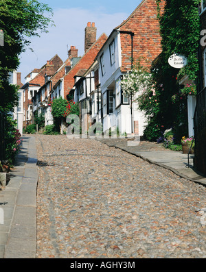 Mermaid Street, Rye, East Sussex, Angleterre, Royaume-Uni, GB. Rue pavée. Banque D'Images