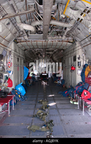 Intérieur du transporteur militaire de fret Lockheed Hercules C-130 K. Banque D'Images