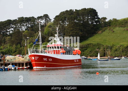 Salcombe Devon UK crabiers F V Emma Jane amarré à Shadycombe Creek Banque D'Images