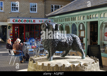 'L'Woolmarket' shopping precinct, Cirencester, Gloucestershire, Angleterre, Royaume-Uni Banque D'Images