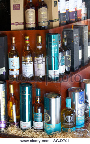 Whisky Shop window, Edimbourg en Ecosse Banque D'Images