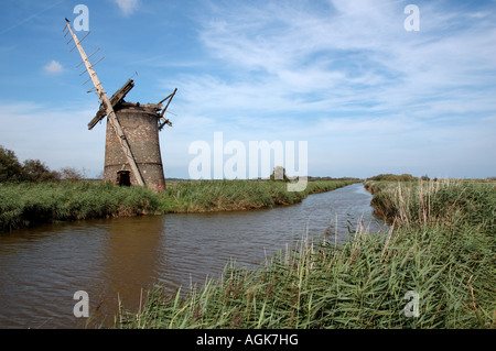 Brograve l'abandon de l'usine de drainage, près de Norfolk Broads, Horsey, Parc National Banque D'Images