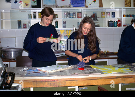 St Thomas High School Technology Exeter Élèves Production de motifs textiles Banque D'Images