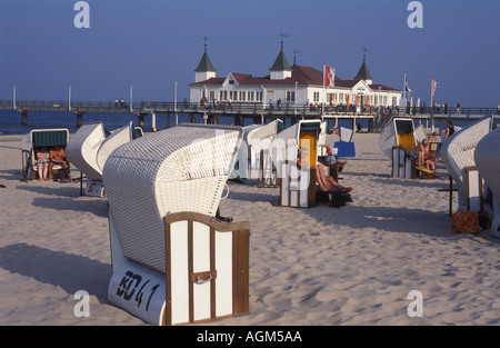 Pier Seebruecke pont à l'île de Usedom, d'Ahlbeck, Mecklembourg Poméranie occidentale, Allemagne Banque D'Images