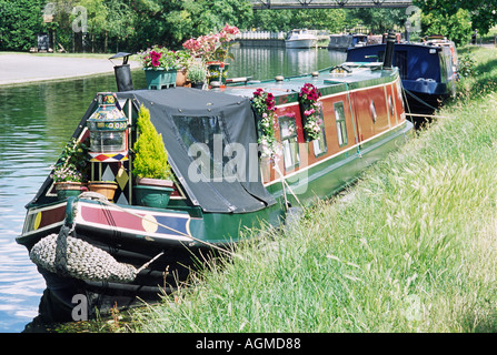 Bateau étroit sur la rivière Cam Cambridge Banque D'Images