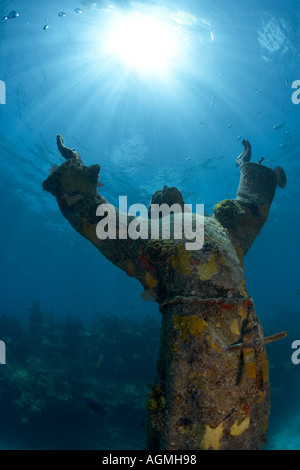 Christ of the Deep 9 statue en bronze de l'État Park Pennecamp Key Largo en Floride Banque D'Images