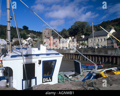 Bateau de pêche dans le port de BALLYHACK Ballyhack Comté de Wexford Eire Banque D'Images