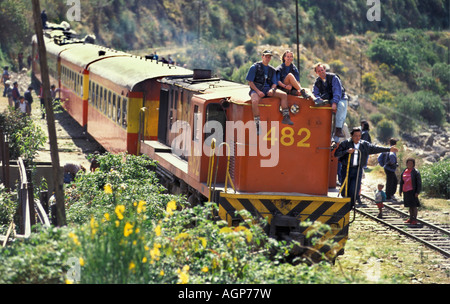 Pérou Cusco, assis sur train à Machu Picchu Banque D'Images