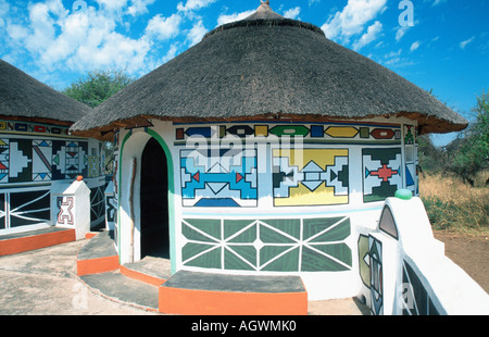 N'debele village / Ndebele-Dorf Banque D'Images