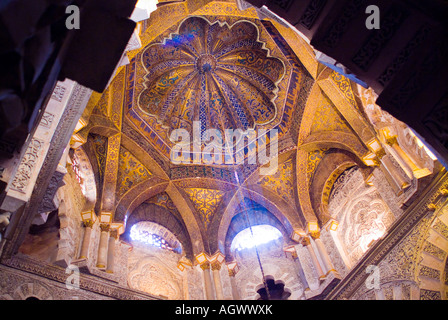 Intérieur de la mosquée Mezquita à Cordoue Espagne Banque D'Images