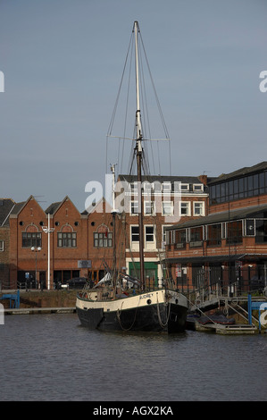 Le Humber Keel Audrey amarré dans la marina de Hull Banque D'Images