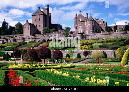 Château et Jardins de Drummond, Crieff, Perthshire, Écosse, Royaume-Uni Banque D'Images