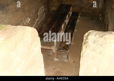 Chu Chi tunnel hôpital complexe au Vietnam utilisé par l'armée Viet Cong Banque D'Images