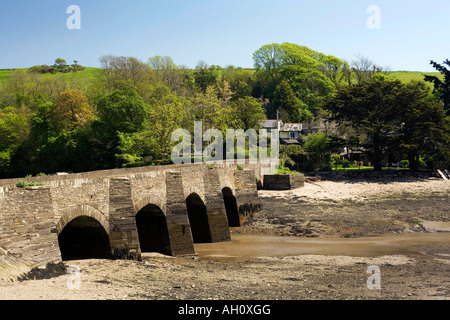 Kingsbridge Devon UK vieux pont de pierre sur l'estuaire Banque D'Images