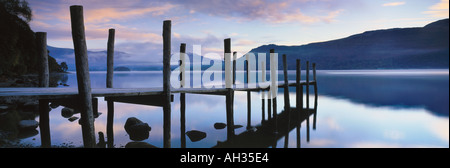 À l'aube Derwentwater Brandelhow Bay Lakes District Cumbria England UK Banque D'Images